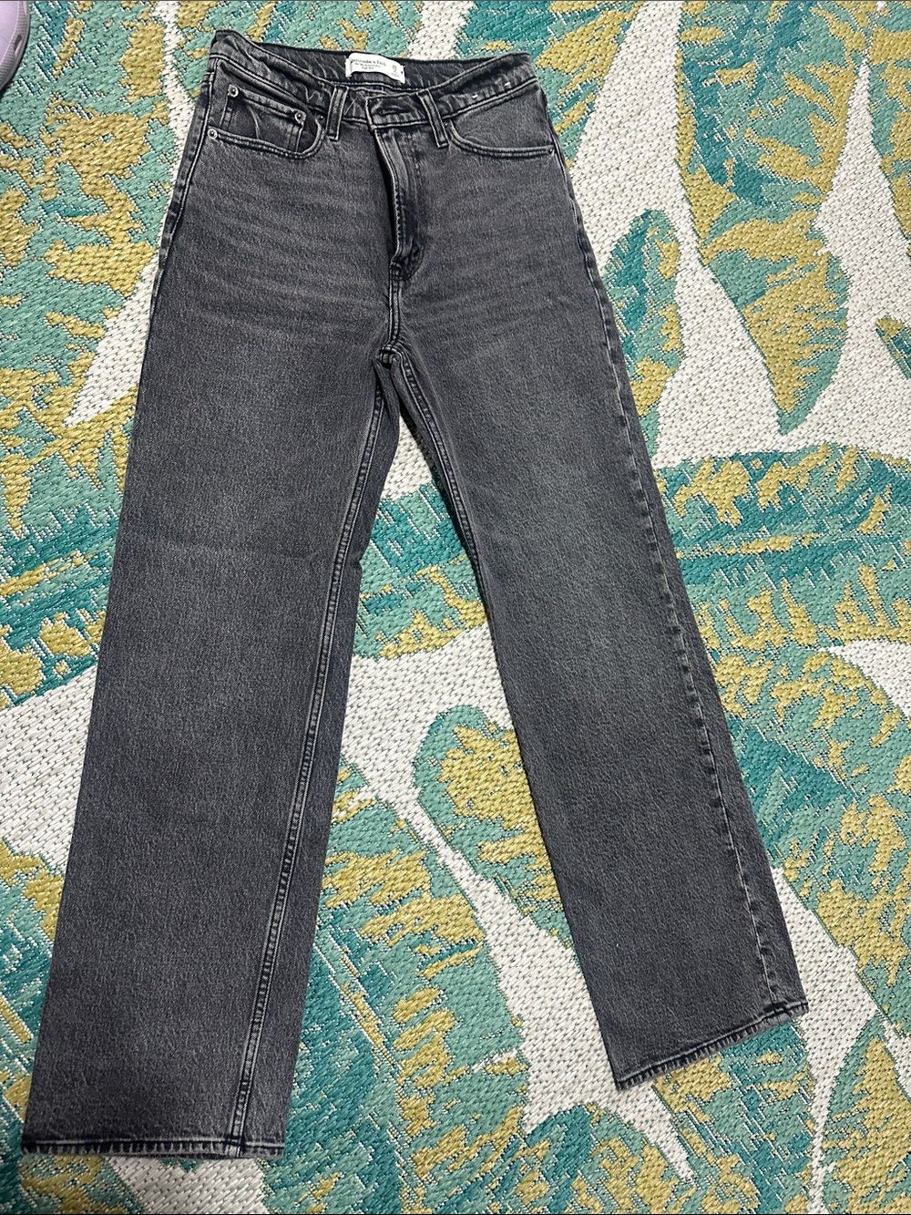 Abercrombie & Fitch Straight-Leg Charcoal Jeans